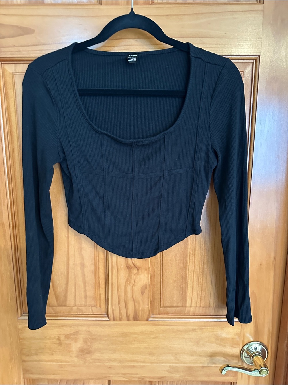 SHEIN Black Ribbed Long-Sleeve Cropped Top